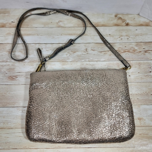 Madewell Handbags - Madewell The Puff Crossbody In Bronze Lamb Leather